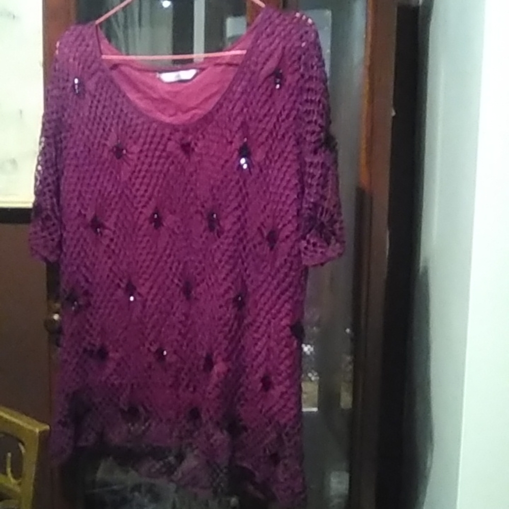 Women's J.Taylor Blouse maroon red  crocheted,sequins,viscose.